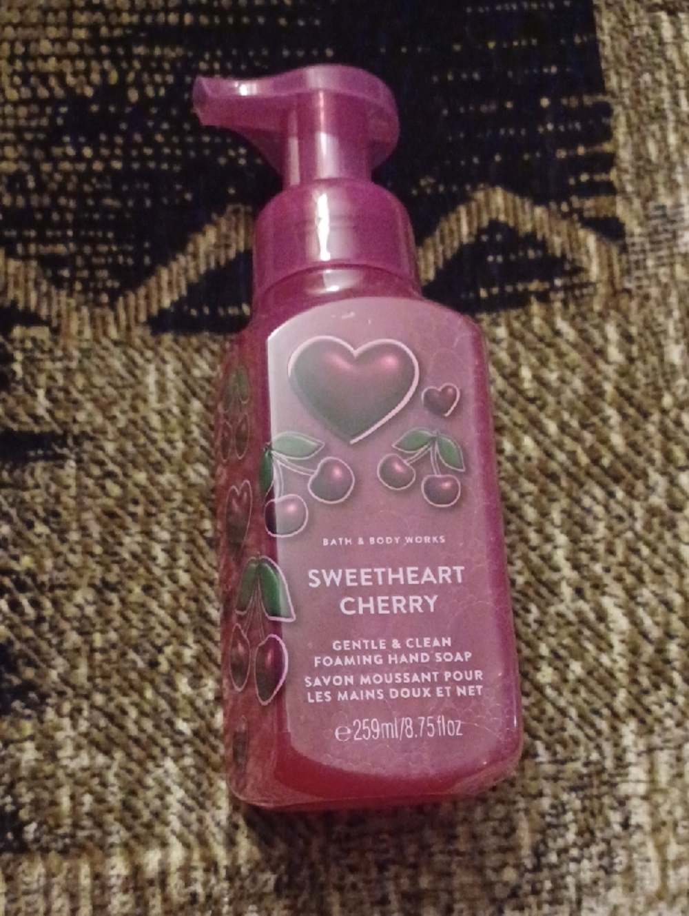 4/$40 New Bath & Body Works "Sweetheart Cherry" Foaming Hand Soap - 259 mL Pump